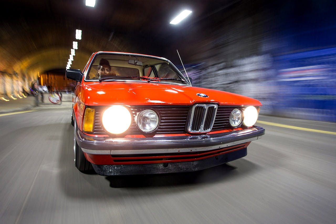 BMW E21 on Air Lift Performance
