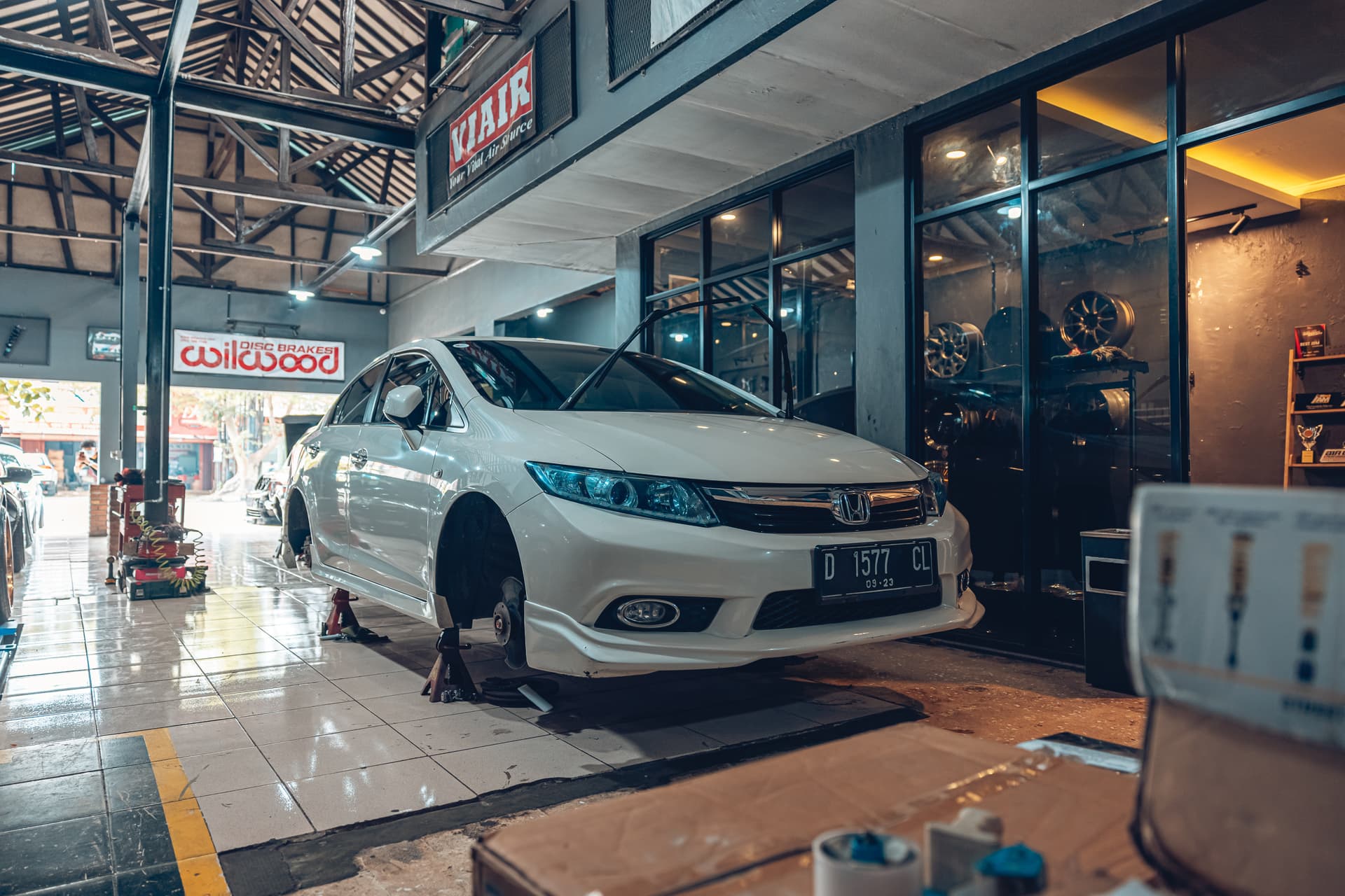 Air Lift Indonesia Art Custom Shop pic - Honda Accord 'bagged