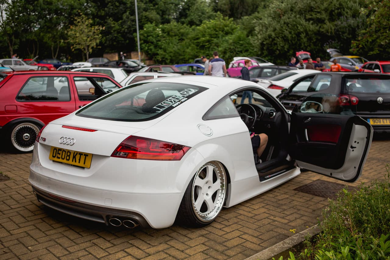 Air Lift in the UK: Elmo’s slammed Audi TTS