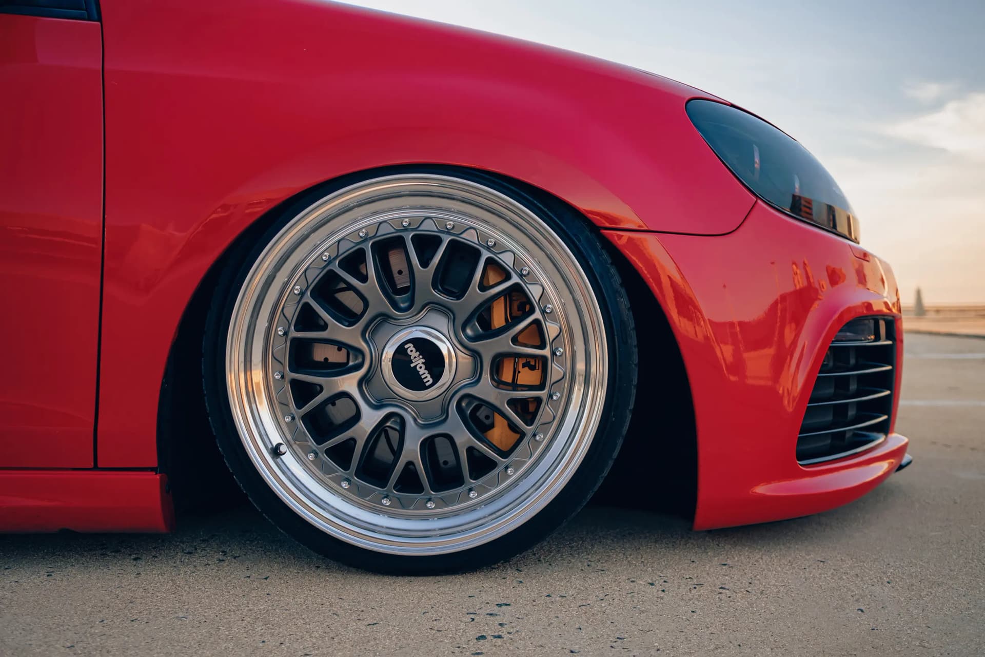 SA VW GOLFS RED