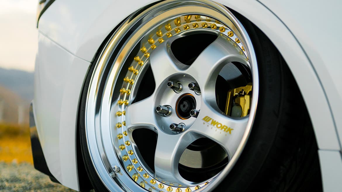21Lexus-IS350-06