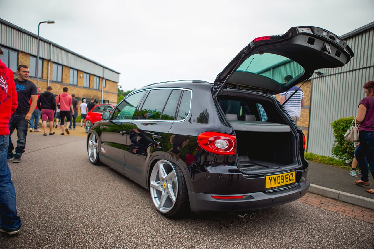 Plush Automotive VW Tiguan on Air Lift Performance