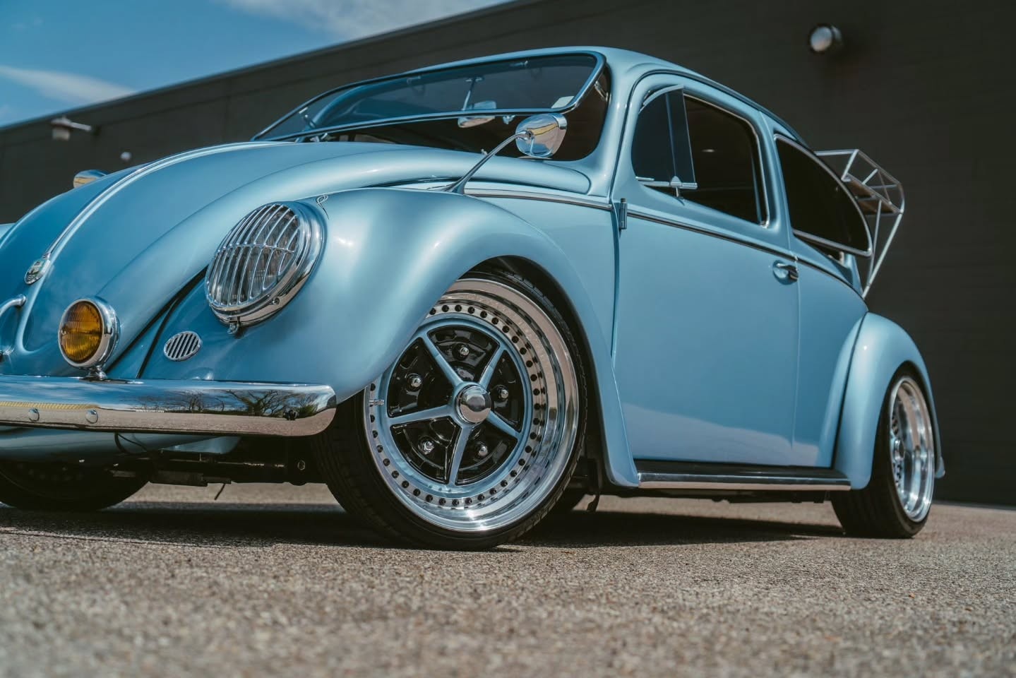 classic-road-trip-adventures-with-a-fresh-twist-custom-1959-vw-beetle-rocks-a-24l-and-air-lift 8