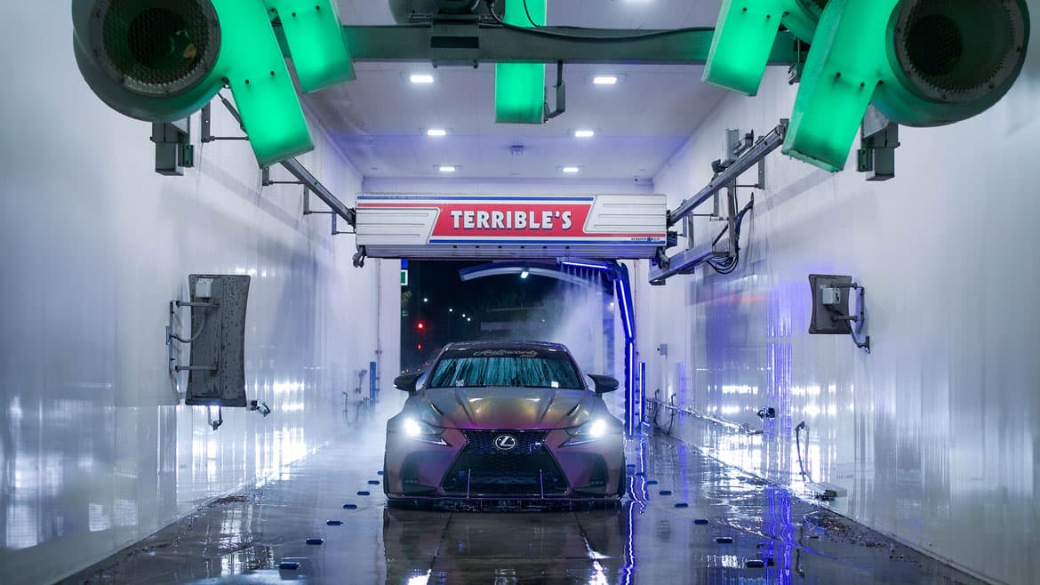 15Lexus-IS350-02