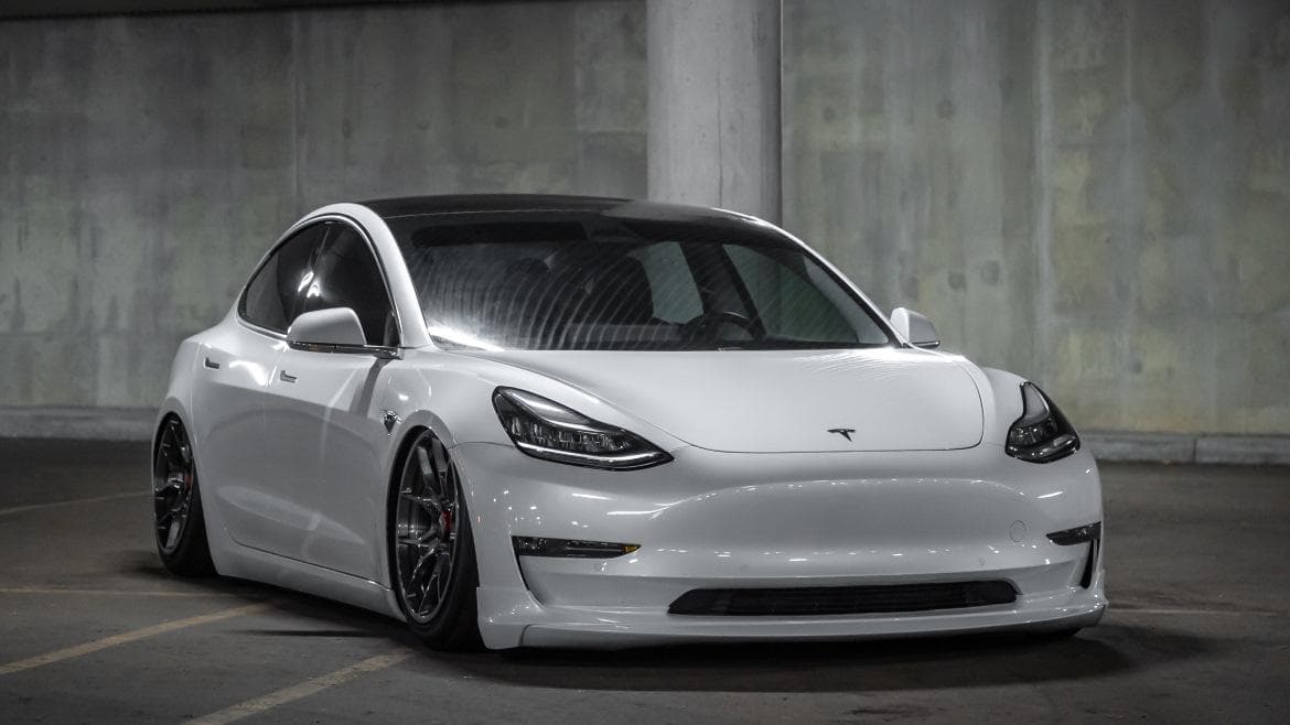 tesla-model-3-photo-1