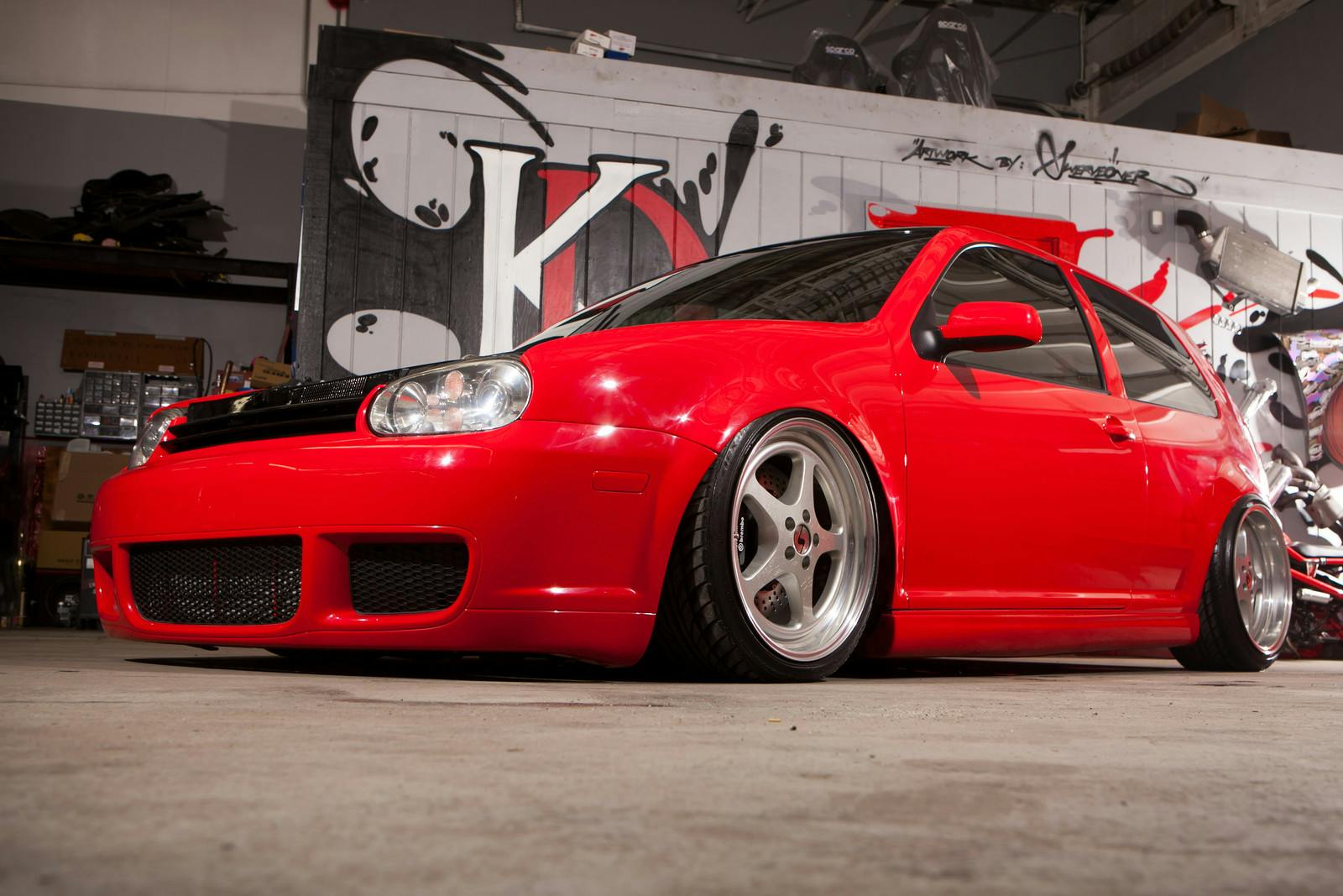 Kyle Duquesnay’s MK4 Golf on Air Lift Performance air suspension