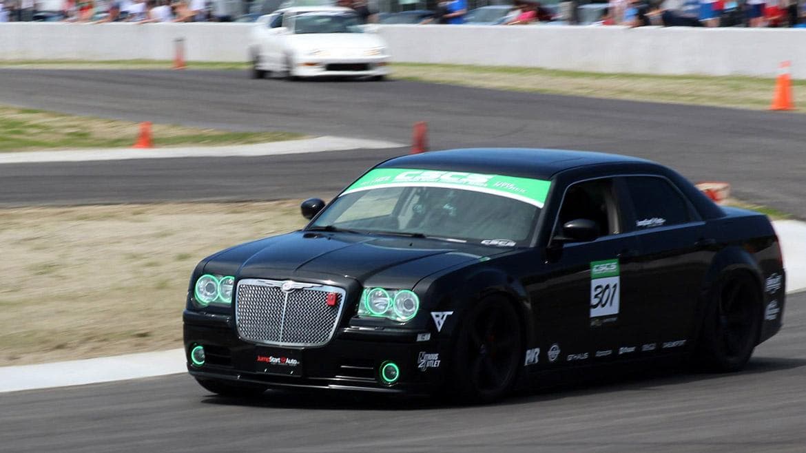 vehicle-chrysler-300-10