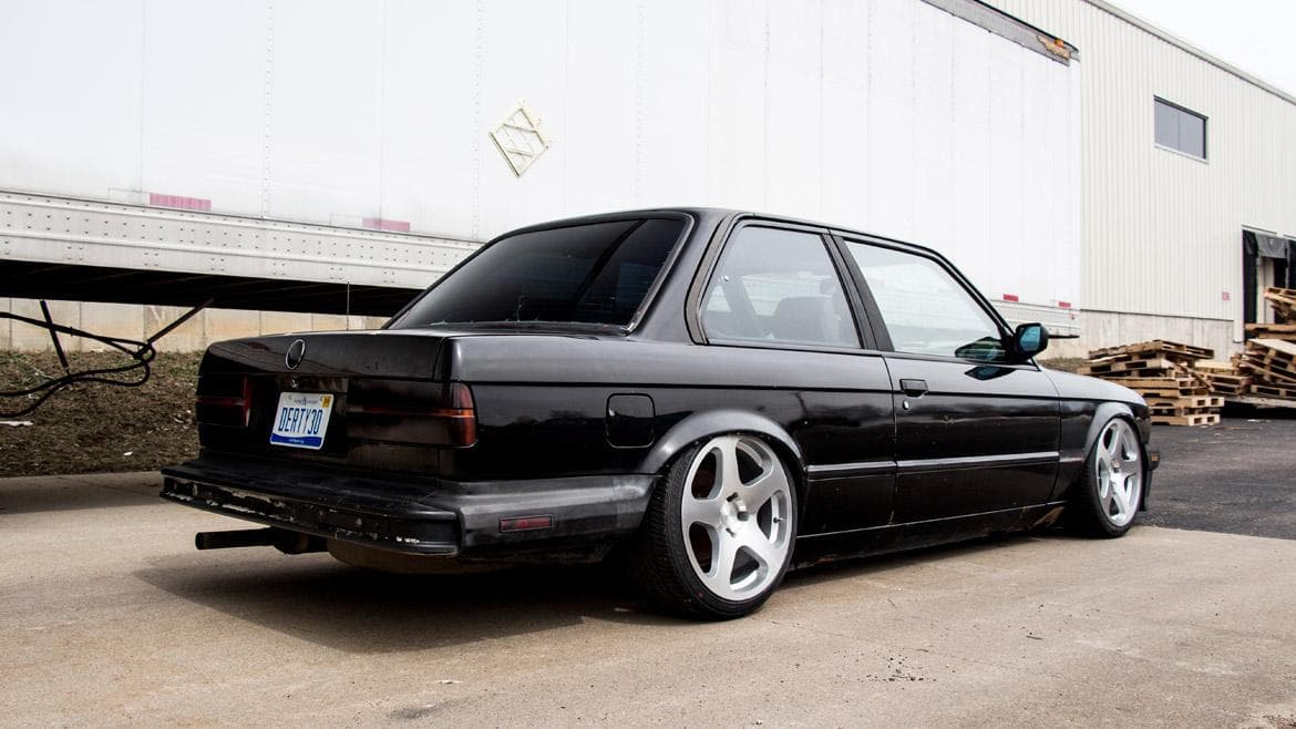 vehicle-bmw-e30-3