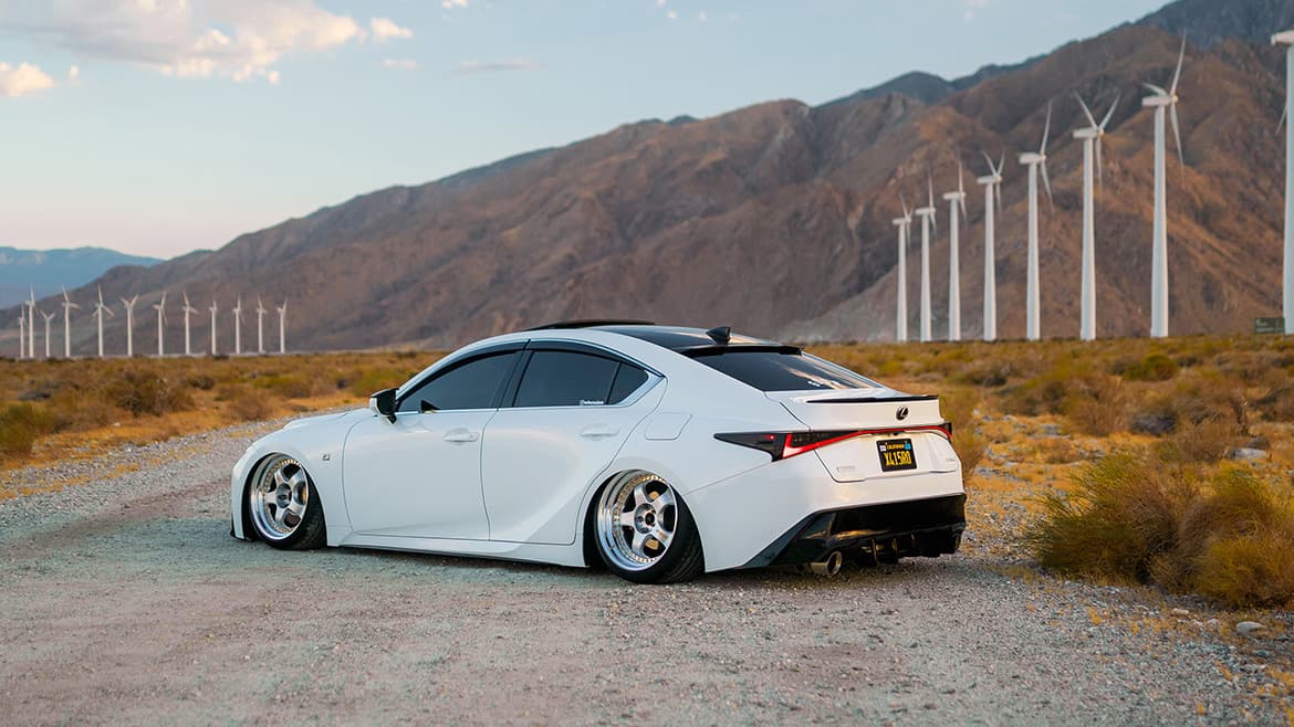 21Lexus-IS350-02