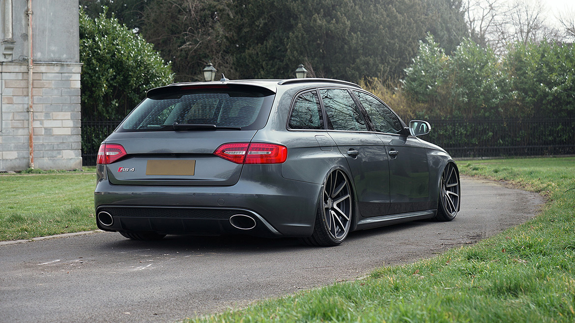 Audi-rs4-02.jpg