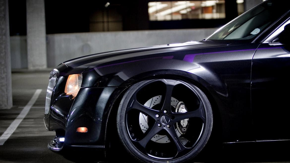 vehicle-chrysler-300-4