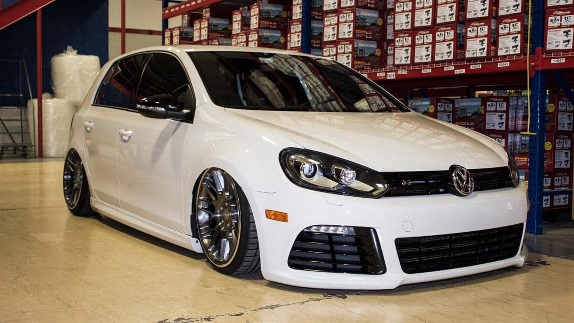 vehicle-vw-golf-r-1