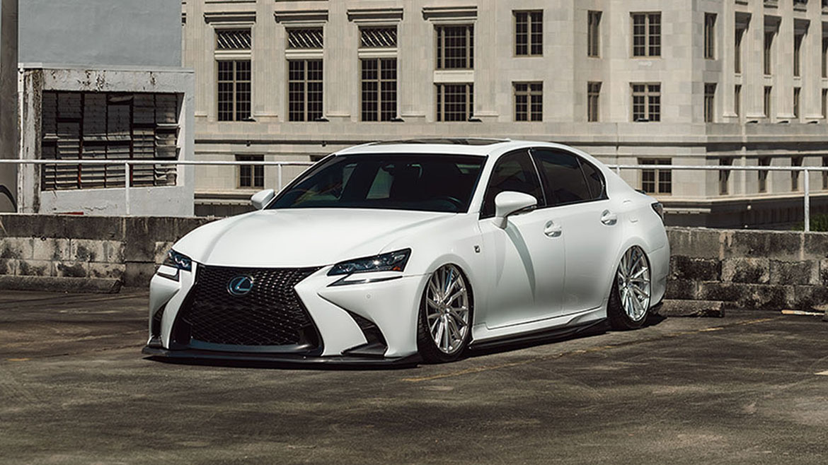 18Lexus-GS350-02.jpg