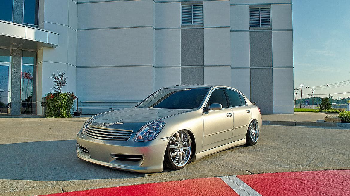 vehicle-infiniti-g35-primary