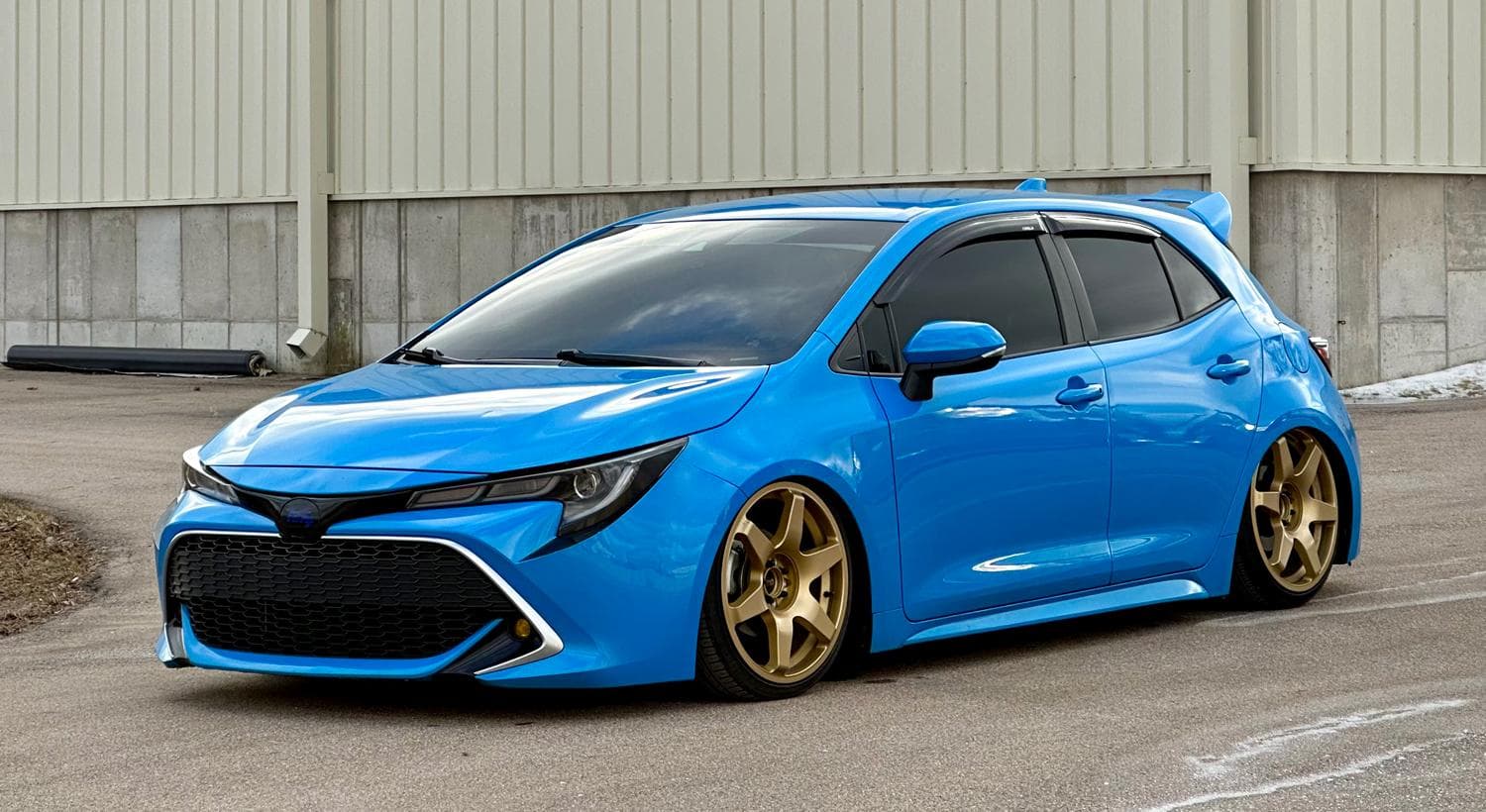 Air-Lift-Corolla-1