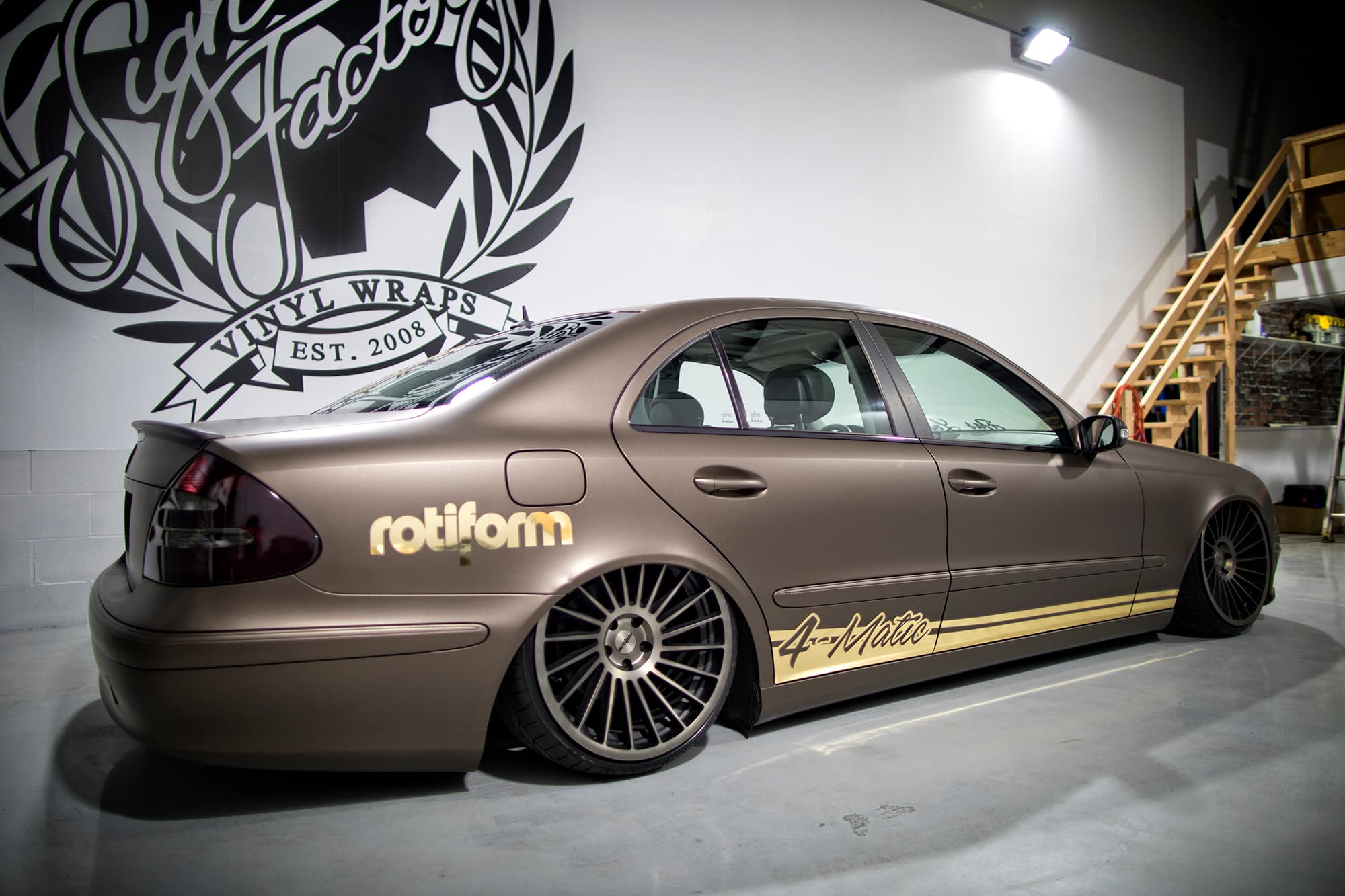 E350 4matic equipped with Rotiform wheels and universal air suspension