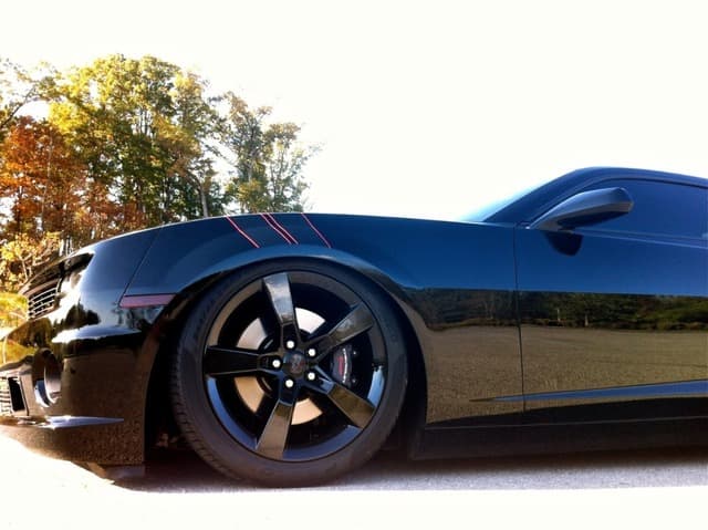 Air Lift Performance Pitch Black Camaro