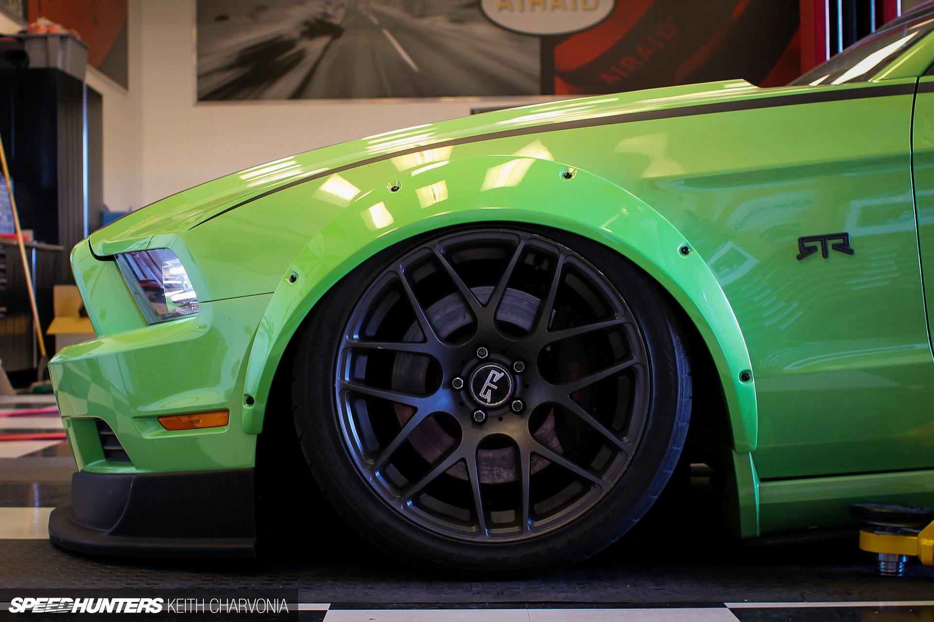 Installing Air Lift on the &#039;Double Down&#039; Mustang RTR